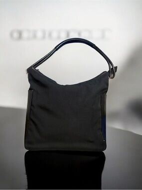 Gucci Classic Black Shoulder Bag
